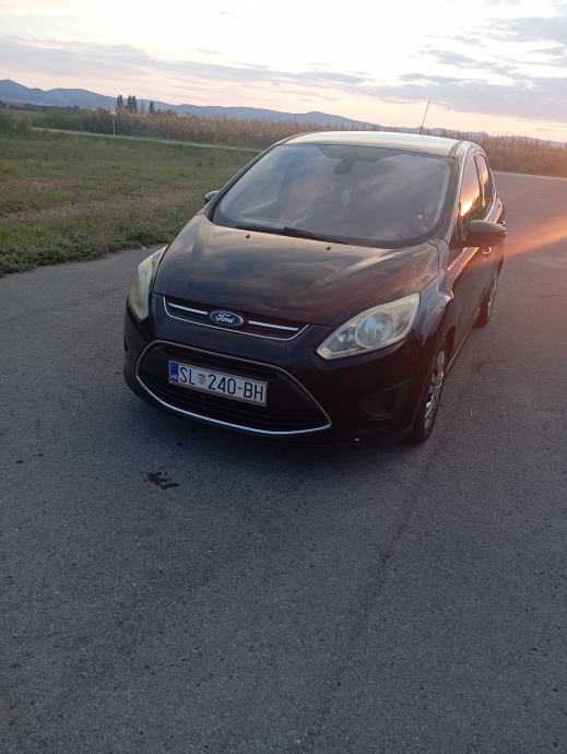 Ford C-Max 1,6 dizel uredan i ispravan vlasnik 4 godine, fotografija 9