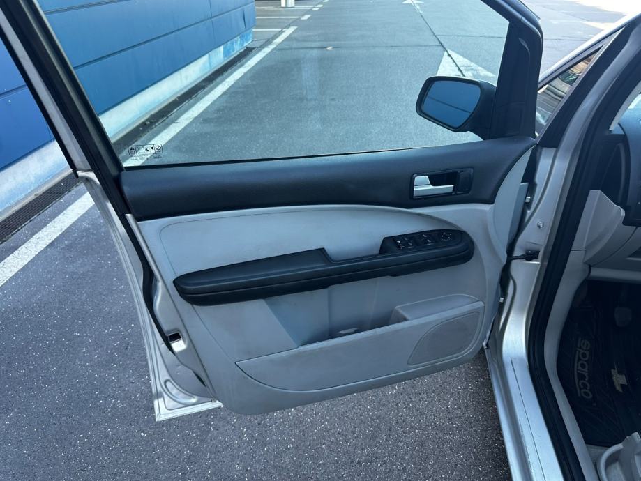 Ford C-Max 1,6 TDCI*Reg.12/2026*Klima*Veliki servis*, fotografija 10