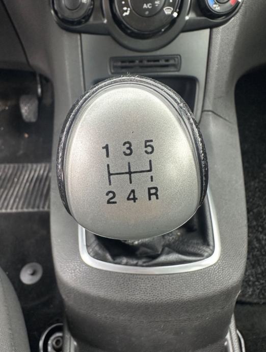 Ford Fiesta 1,0, fotografija 12