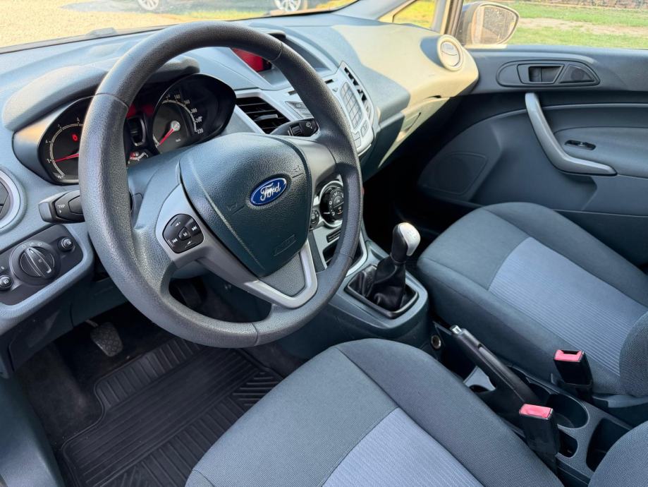 Ford Fiesta 1,2 5 16V 2010 godina #120000 km#, fotografija 16