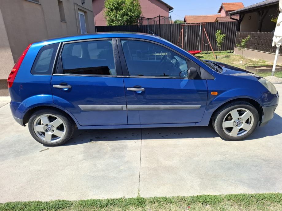 Ford Fiesta 1,2 5 16V, pogled izvana - slika 4