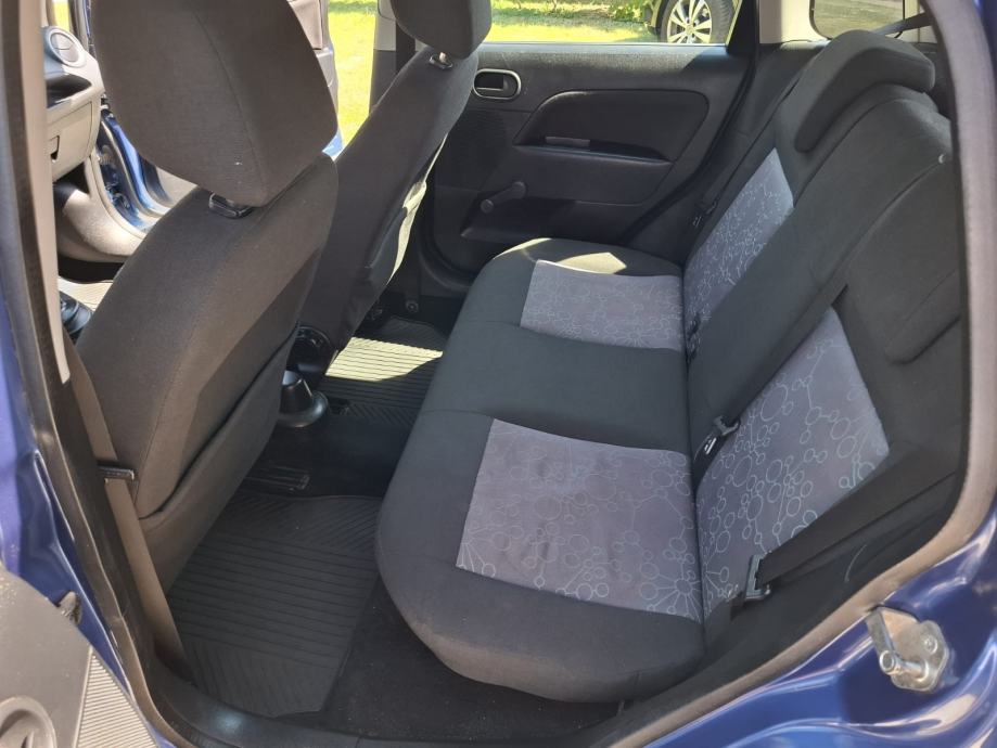 Ford Fiesta 1,2 5 16V, fotografija 7