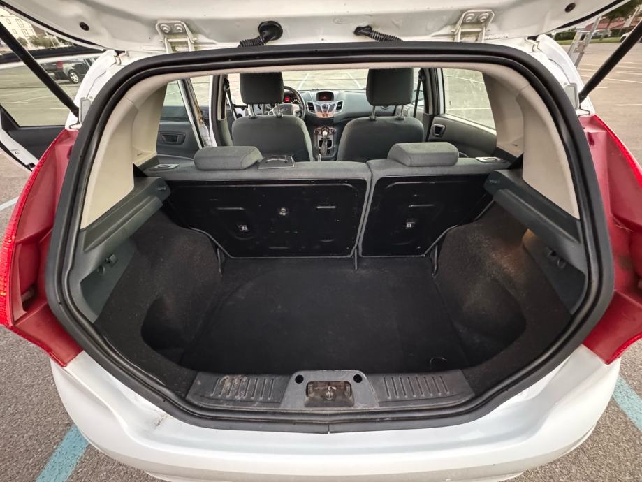 Ford Fiesta 1,2 5 16V, fotografija 10