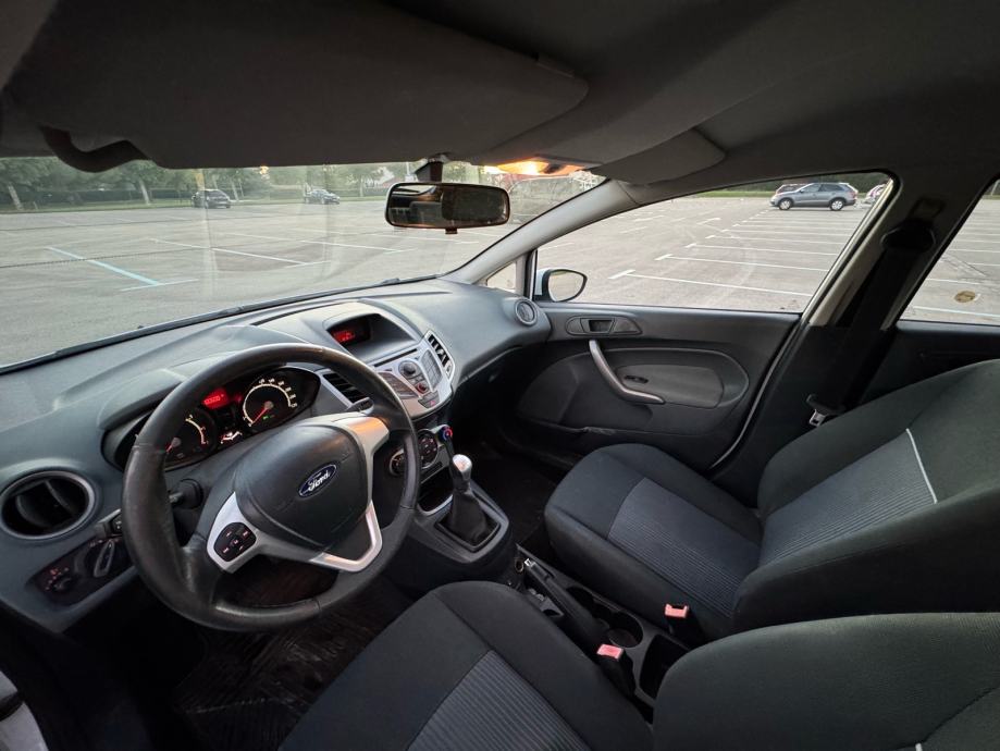Ford Fiesta 1,2 5 16V, fotografija 11