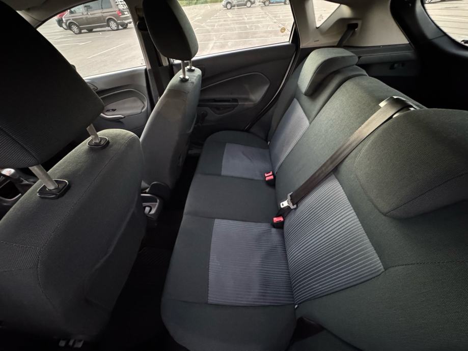 Ford Fiesta 1,2 5 16V, fotografija 13