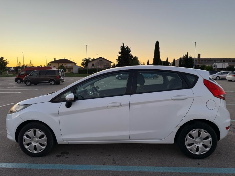 Ford Fiesta 1,2 5 16V, pogled izvana - slika 2