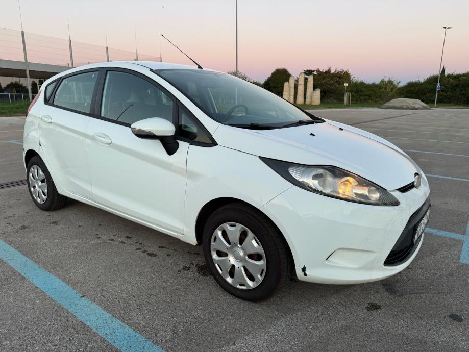 Ford Fiesta 1,2 5 16V, fotografija 9