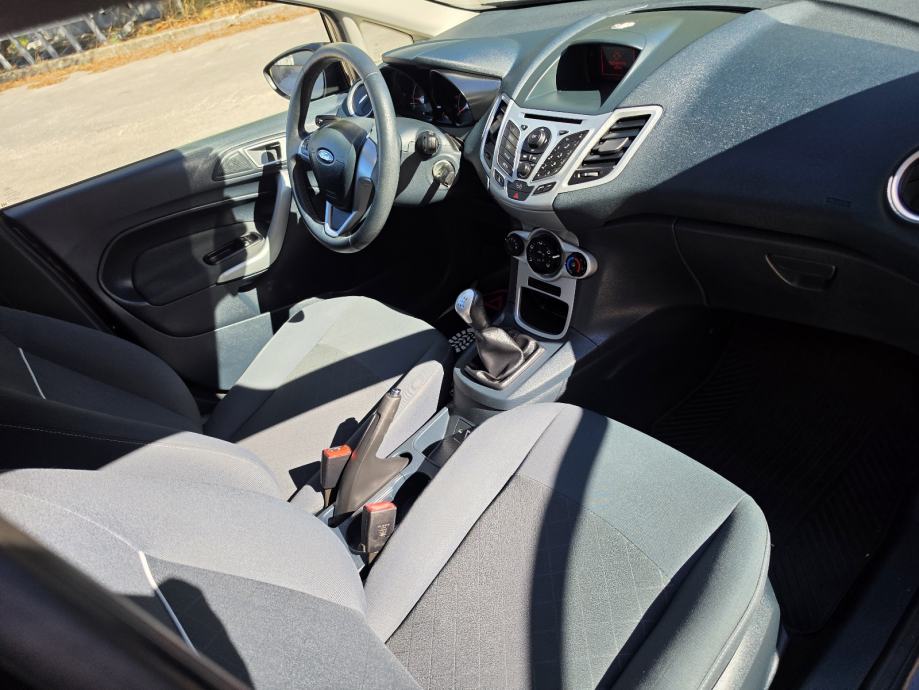 Ford Fiesta 1,2 5 16V TOP STANJE, fotografija 10