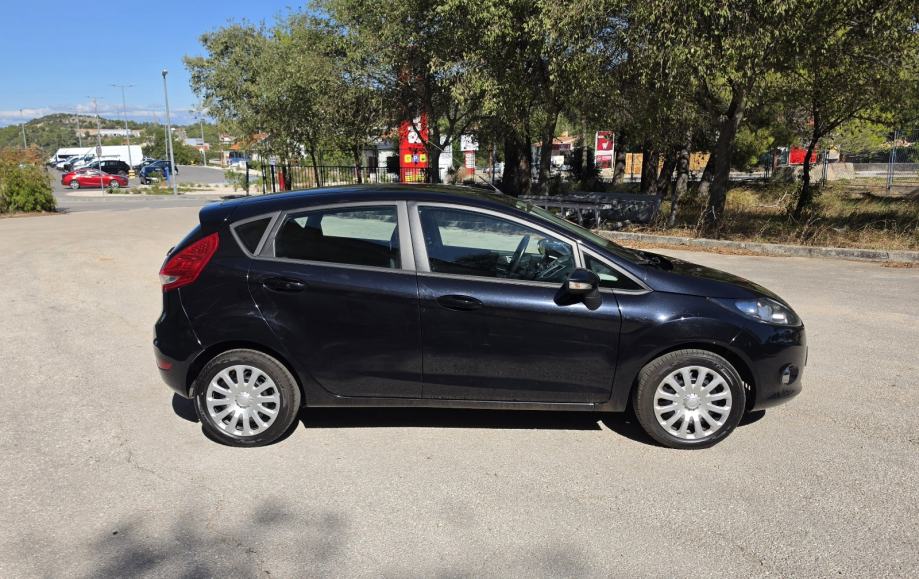 Ford Fiesta 1,2 5 16V TOP STANJE, fotografija 4