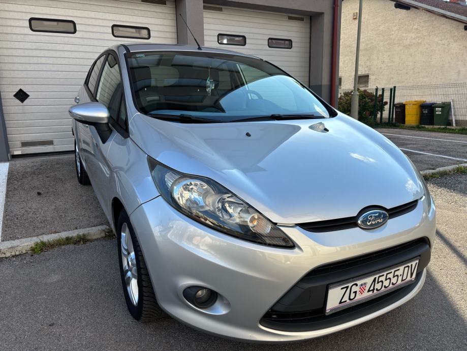 Ford Fiesta 1.2 benzin,HR. Auto, 1. Vlasnik,52ooo kilometara,servisna, fotografija 6