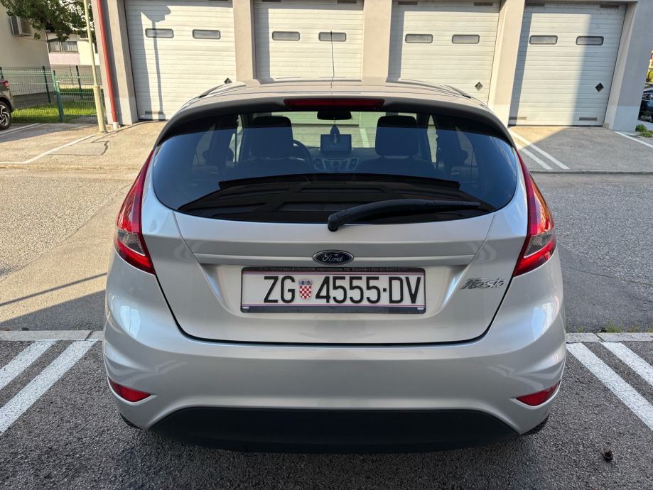 Ford Fiesta 1.2 benzin,HR. Auto, 1. Vlasnik,52ooo kilometara,servisna, fotografija 4