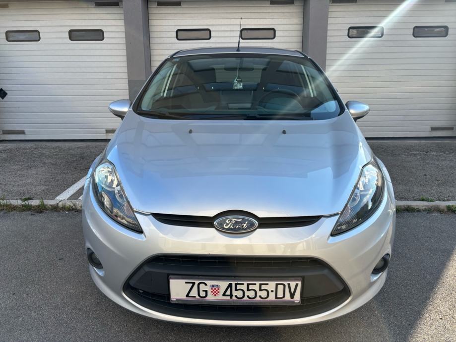 Ford Fiesta 1.2 benzin,HR. Auto, 1. Vlasnik,52ooo kilometara,servisna, fotografija 7