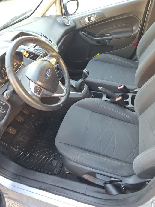 Ford Fiesta 1,25 i , 107.500 km, Registriran, Veliki servis odrađen !, fotografija 8