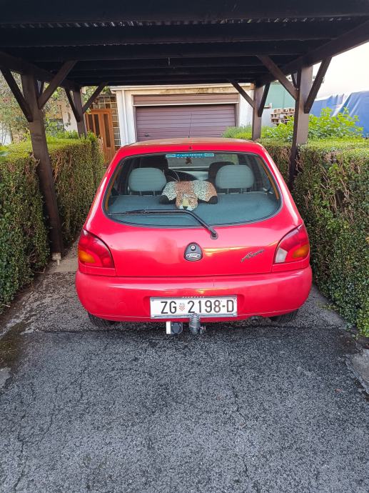 Ford Fiesta 1,3 i, fotografija 3