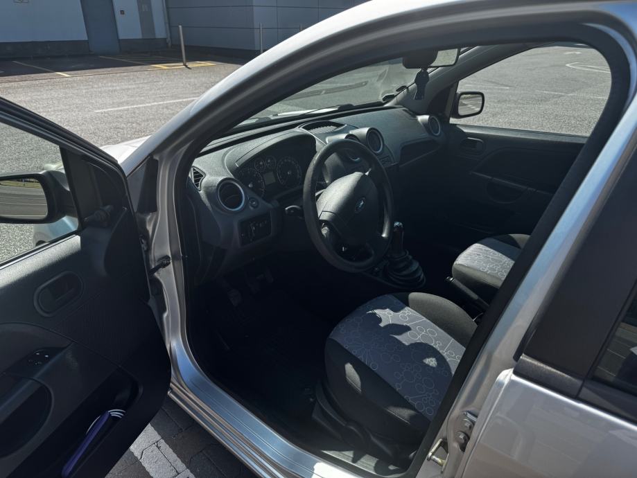 Ford Fiesta 1,4 16V, pogled izvana - slika 3