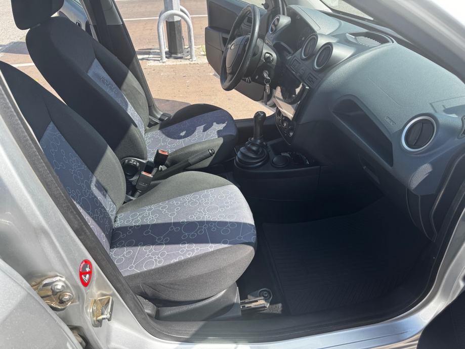 Ford Fiesta 1,4 16V, pogled izvana - slika 4