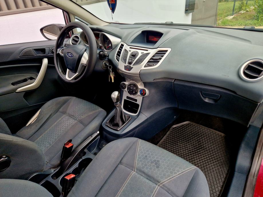 Ford Fiesta 1.4 - REDIZAJN - TITANIUM - NIJE UVOZ -REG 4/27 -POVOLJNO!, fotografija 15