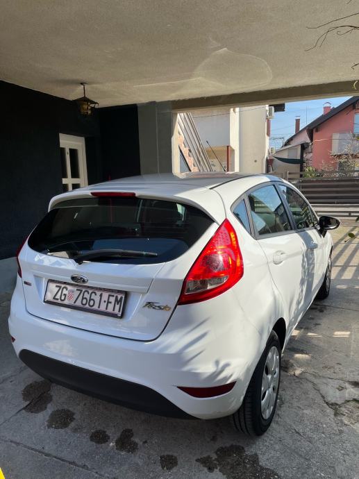 Ford Fiesta 1,4, fotografija 2
