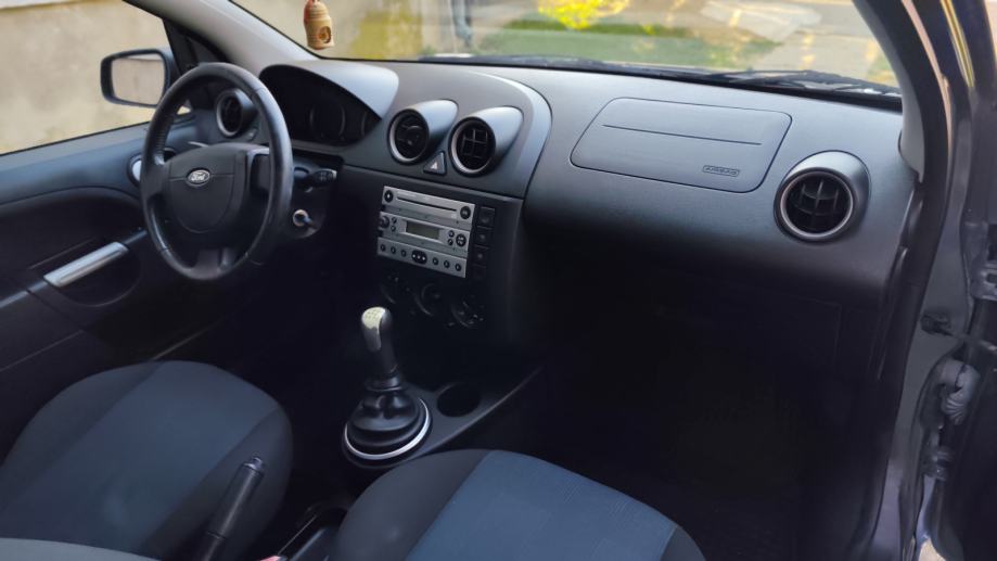Ford Fiesta 1,4, fotografija 6