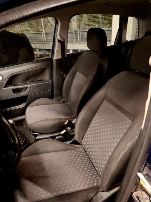 Ford Fiesta 1,4 Tdci, fotografija 7