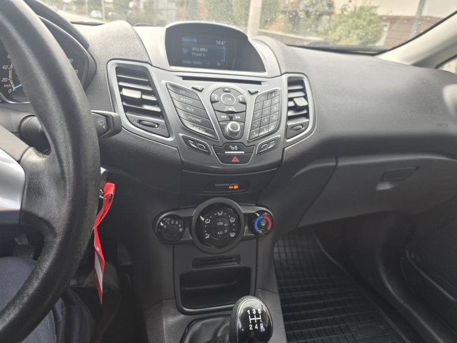 Ford Fiesta 1,5 TDCi 2016.godina, fotografija 11