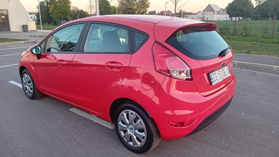 Ford Fiesta 1.5 TDCI HR VOZILO 93.500 km VELIKI SERVIS, fotografija 2