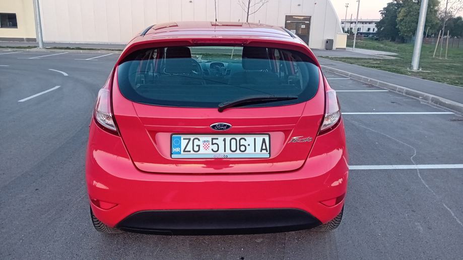 Ford Fiesta 1.5 TDCI HR VOZILO 93.500 km VELIKI SERVIS, fotografija 3