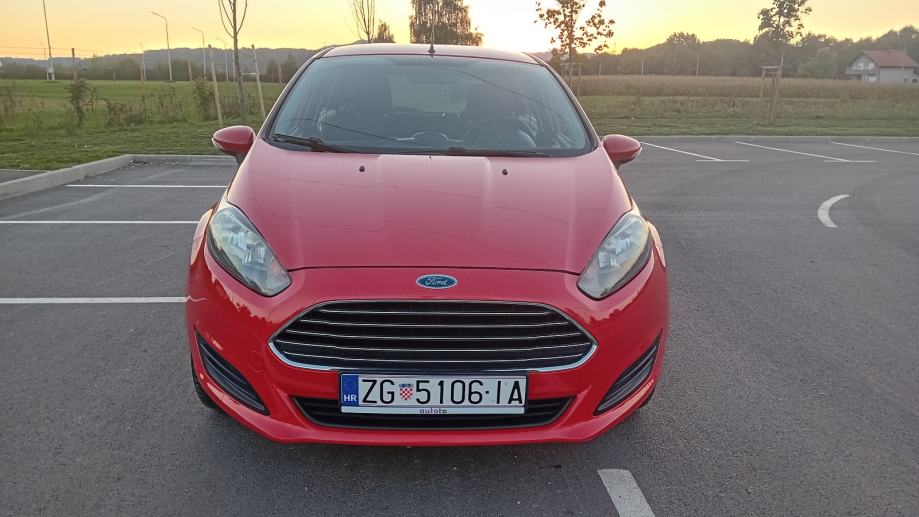 Ford Fiesta 1.5 TDCI HR VOZILO 93.500 km VELIKI SERVIS, fotografija 6