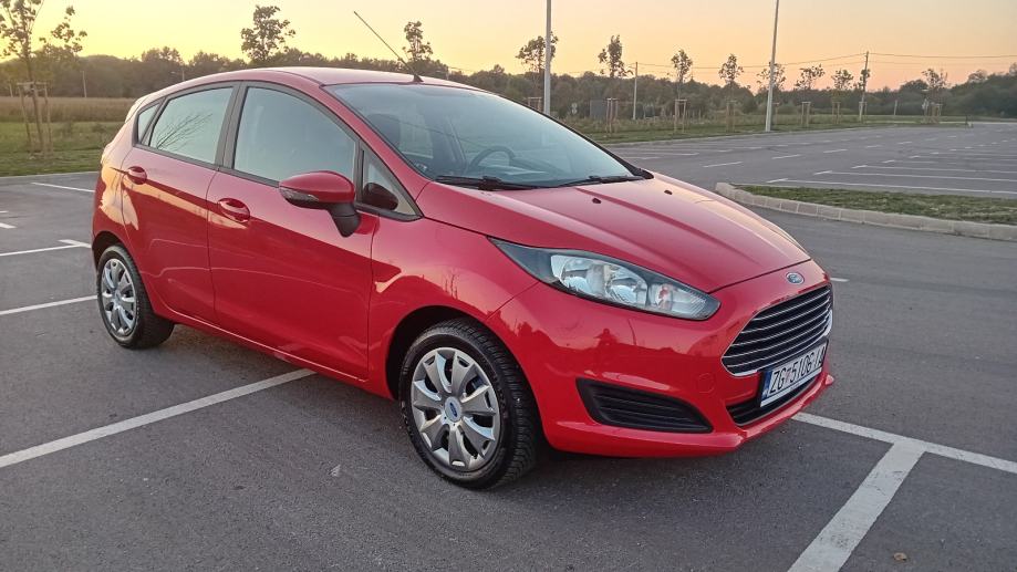 Ford Fiesta 1.5 TDCI HR VOZILO 93.500 km VELIKI SERVIS, fotografija 5
