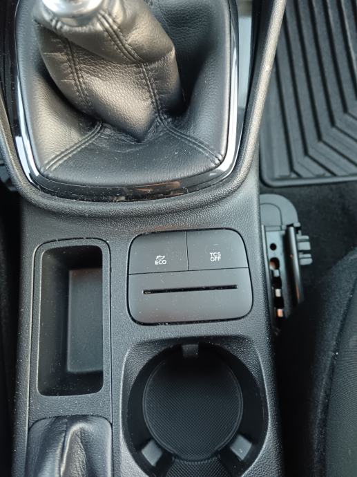 Ford Fiesta 1,5 Tdci 8 ventila-nema lanac, fotografija 17