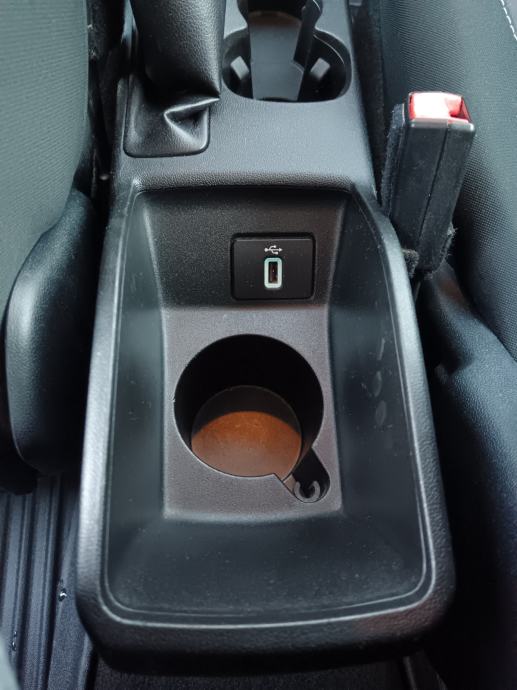 Ford Fiesta 1,5 Tdci 8 ventila-nema lanac, fotografija 15