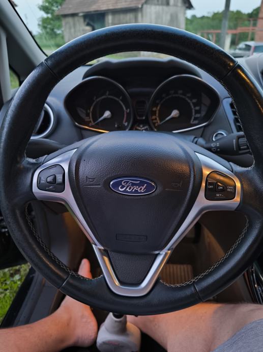 Ford Fiesta 1,5 TDCi, fotografija 4