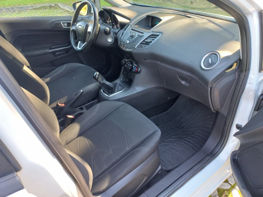 Ford Fiesta 1.5 TDCI, fotografija 9