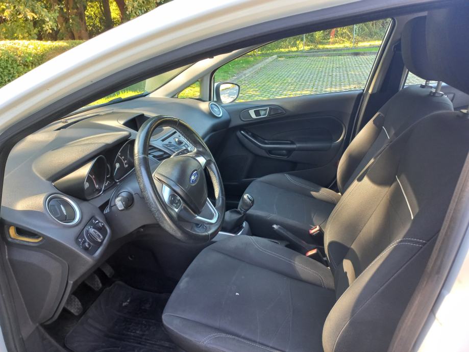 Ford Fiesta 1.5 TDCI, fotografija 10