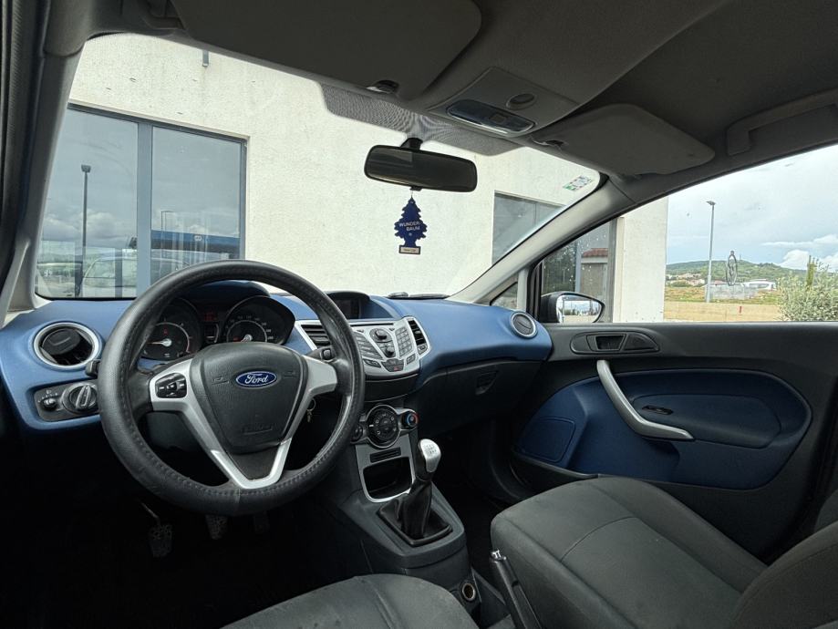 FORD FIESTA 1.6 DIZEL - 205 000km, fotografija 7
