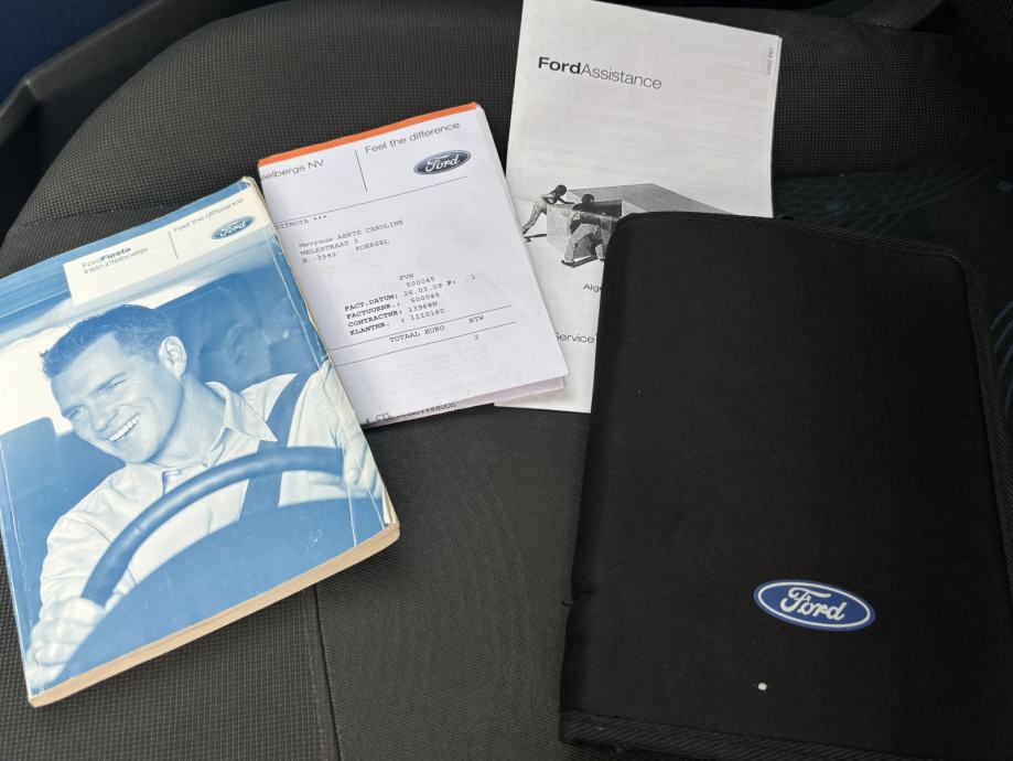 FORD FIESTA 1.6 DIZEL - 205 000km, fotografija 8