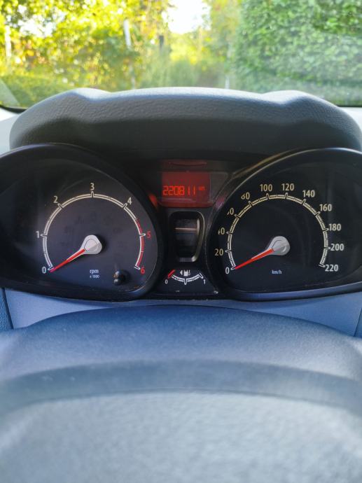 Ford Fiesta 1,6, fotografija 10