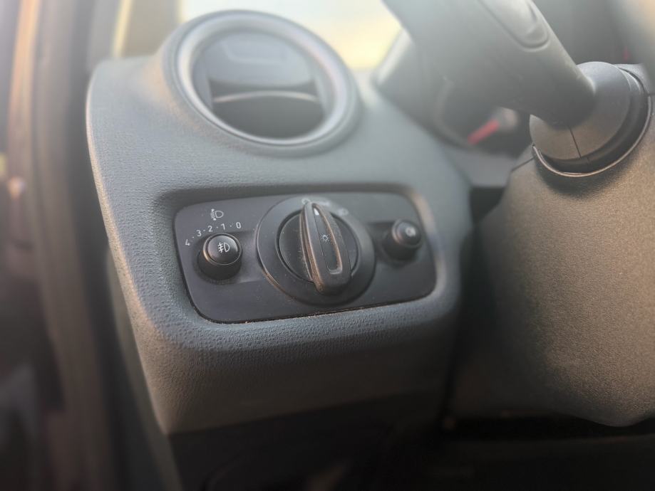 Ford Fiesta 1,6 dizel, Klima/Radio Top auto, fotografija 7