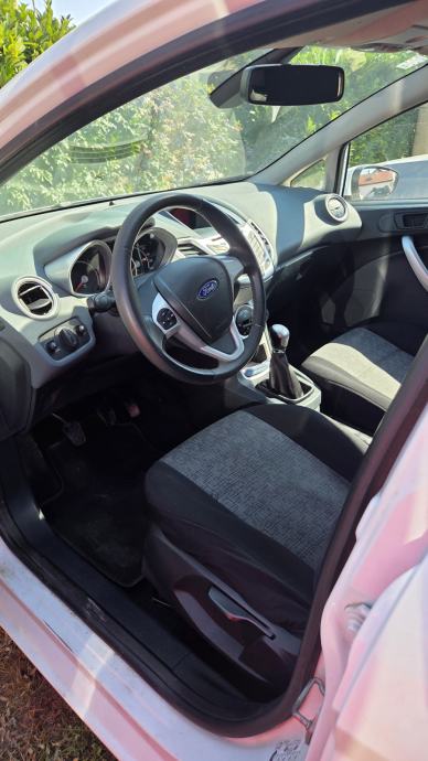 Ford Fiesta 1,6, fotografija 6