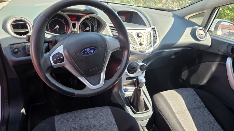Ford Fiesta 1,6, fotografija 5