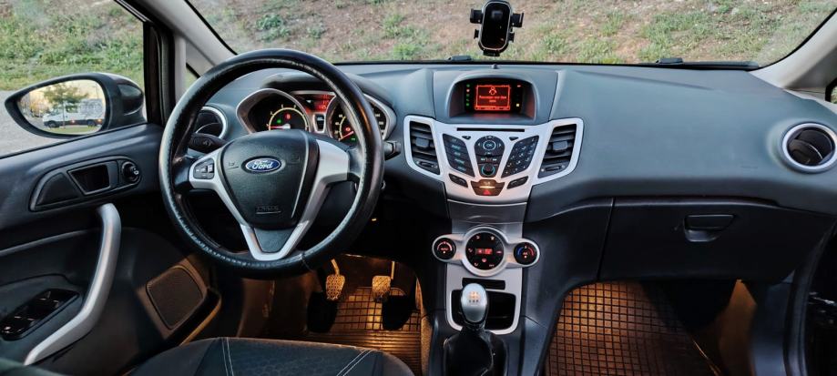 Ford Fiesta - PLIN - TITANIUM OPREMA - ODLIČAN, fotografija 9