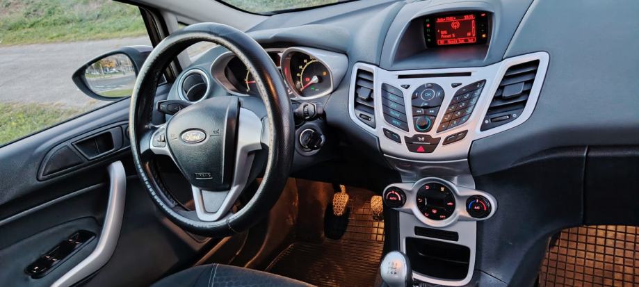 Ford Fiesta - PLIN - TITANIUM OPREMA - ODLIČAN, fotografija 13