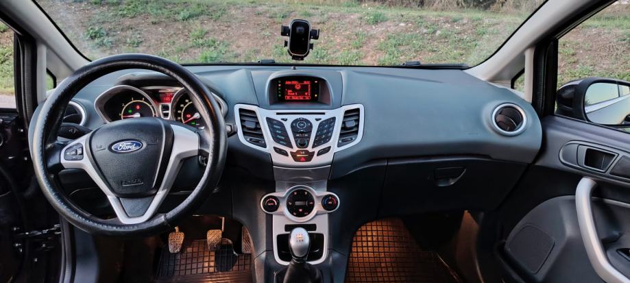 Ford Fiesta - PLIN - TITANIUM OPREMA - ODLIČAN, fotografija 15
