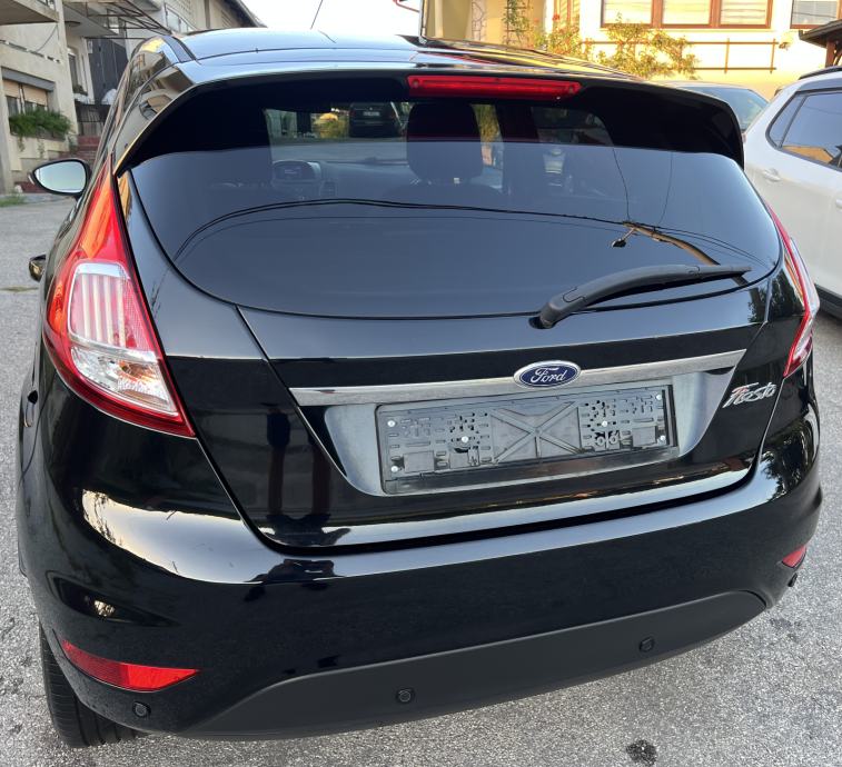 Ford Fiesta Titanium 1.0 Benz, 80ks, 2016., samo 90tkm, Top stanje, fotografija 5