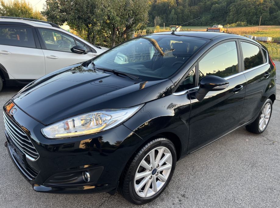Ford Fiesta Titanium 1.0 Benz, 80ks, 2016., samo 90tkm, Top stanje, fotografija 2