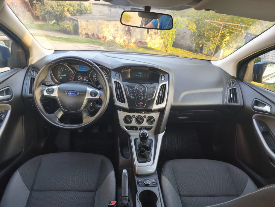 Ford Focus 1.0 EcoBoost, fotografija 9