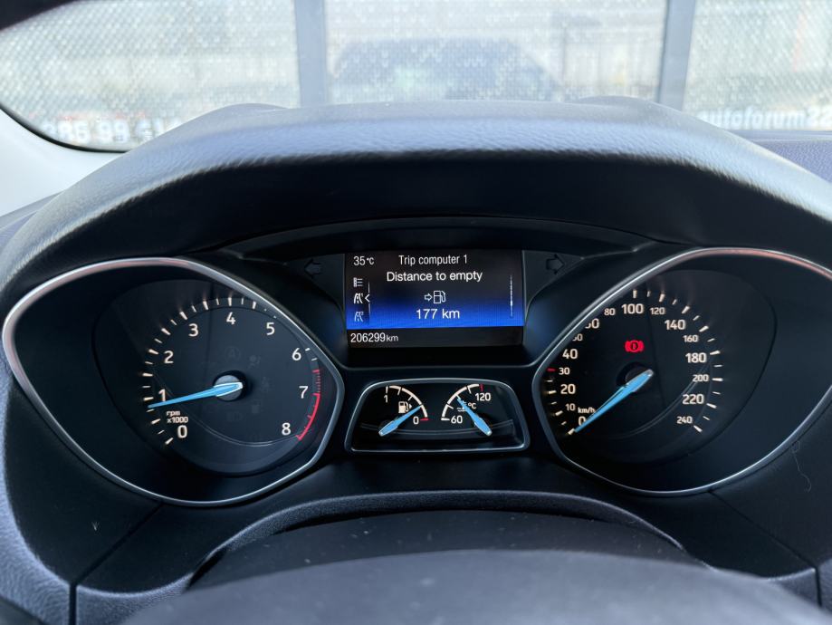 Ford Focus 1,0 GTDi ** HR AUTO, NA IME KUPCA, REG 2/27, JAMSTVO **, fotografija 19