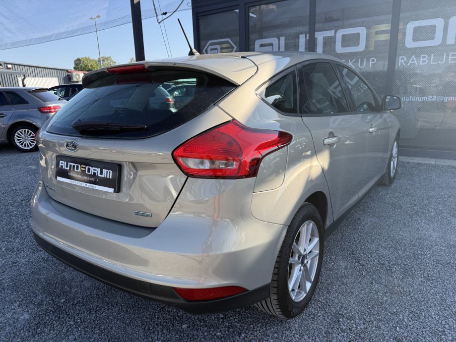 Ford Focus 1,0 GTDi ** HR AUTO, NA IME KUPCA, REG 2/27, JAMSTVO **, fotografija 6