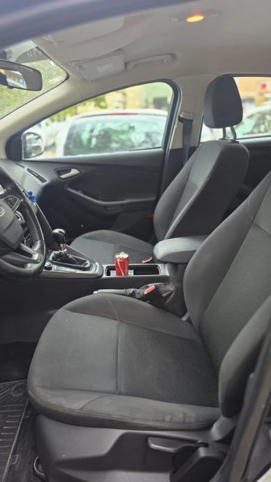 FORD FOCUS 1.0 GTDi HR AUTO SERVISNA !! REGAN GOD DANA, fotografija 7