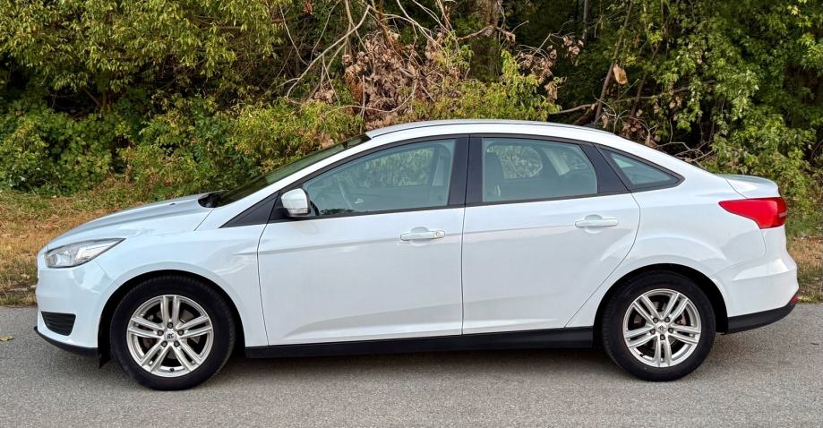 FORD FOCUS 1,0 GTDI,PRVI VLASNIK,,2016 KUPLJEN U GRAND FORD OSIJEK, fotografija 5